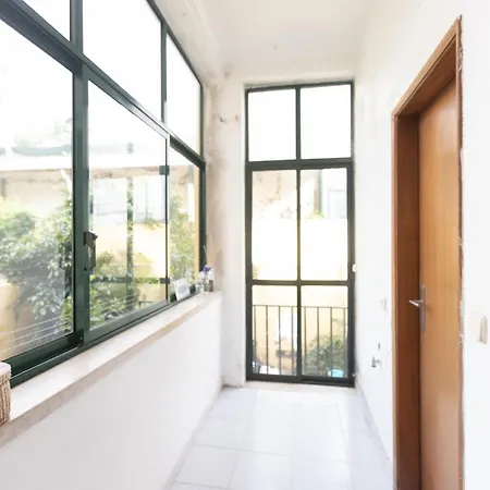 Spacious 2 Bedroom Apt With Large Living Room Lisbon * Lisbon