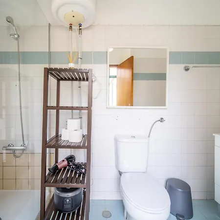 Spacious 2 Bedroom With Large Living *