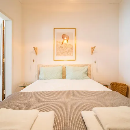 Spacious 2 Bedroom With Large Living