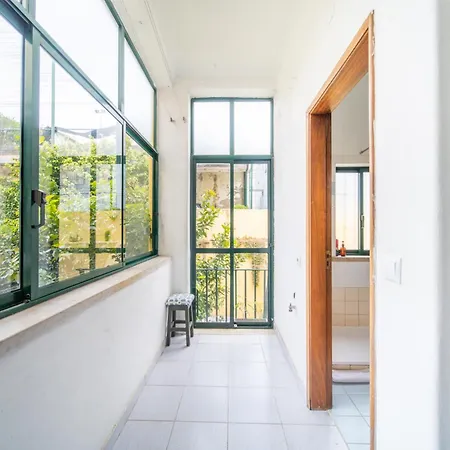 Lägenhet Spacious 2 Bedroom Apt With Large Living Room Lisbon