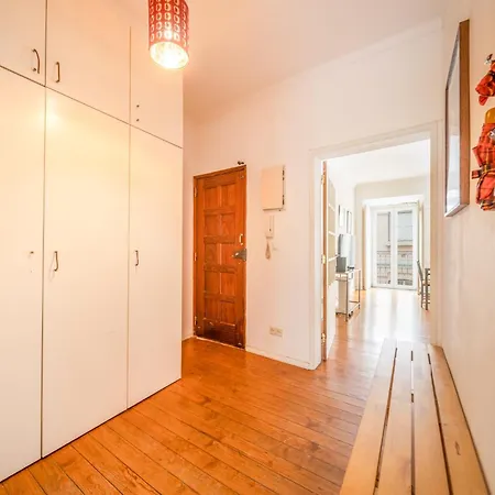 Spacious 2 Bedroom With Large Living Appartement *