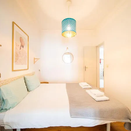 Apartment Spacious 2 Bedroom Apt With Large Living Room Lisbon Lisbon