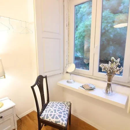 Apartment Spacious 2 Bedroom Apt With Large Living Room Lisbon Lisbon